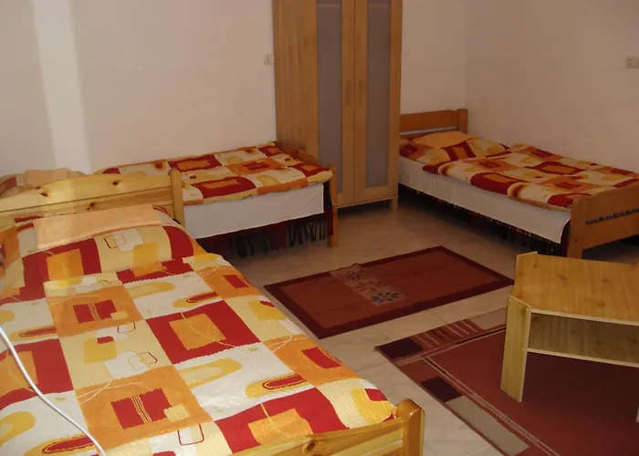 Erik Apartments